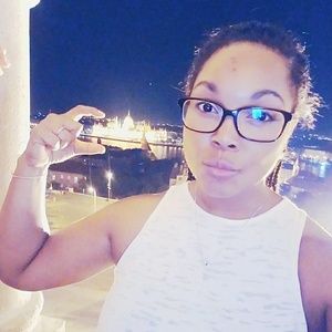 Meet your Posher, Whendi